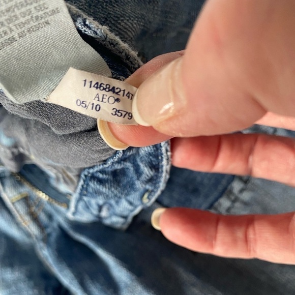 American Eagle Women’s Shorts‎ Size 2 Distressed Denim 5 Pockets Y2K Western - Picture 10 of 12